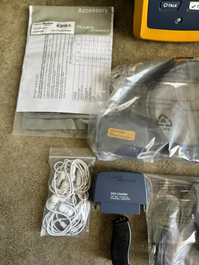 FLUKE Networks DSX 8000 Versiv 2 Cable Certifier Tester Kit